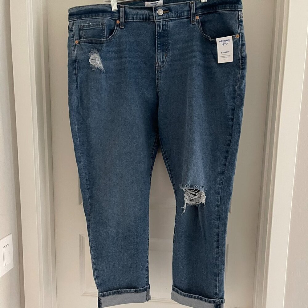 Denizen from Levi's Women's Boyfriend Jeans in Blue - Size 18 - NWT (342)